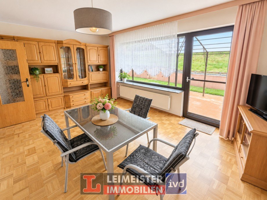 Wohnzimmer EG Zweifamilienhaus Sailauf