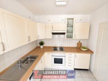K�che Direkt am Schloss und Mainufer - 2-Zimmer Wohnung mit Loggia und Blick auf den Kapuzinerplatz