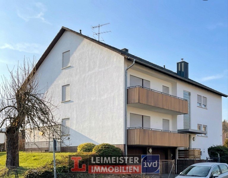 Hauptbild: Wohnen & Investieren: Gro�z�giges Zweifamilienhaus in H�sbach mit viel Potential!