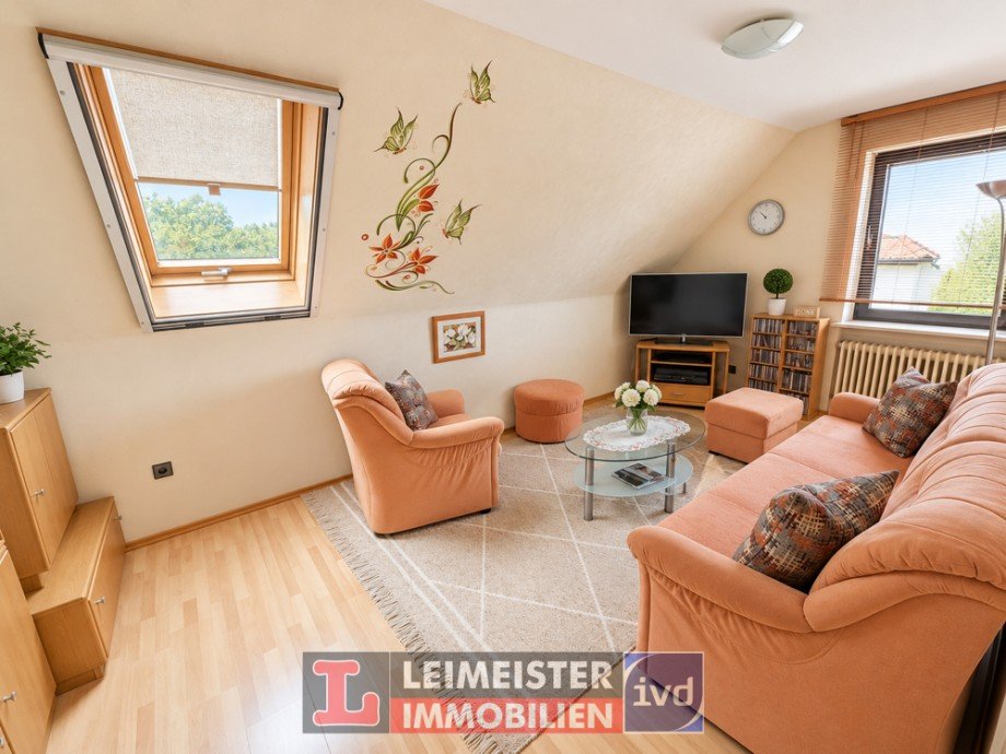Wohnzimmer OG Zweifamilienhaus Sailauf