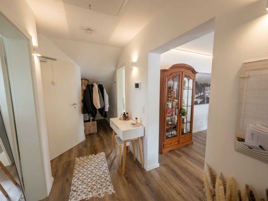 Flur Dachgeschosswohnung Gr�nmorsbach