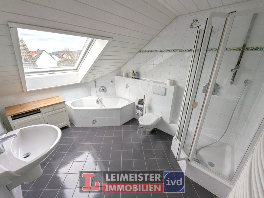 Bad-WC Dachgeschosswohnung Niedernberg