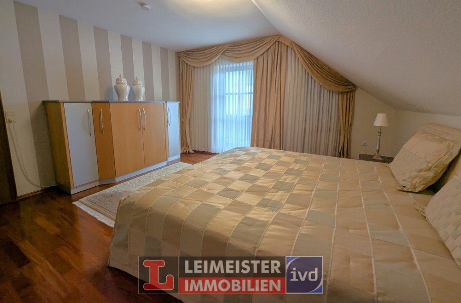 Schlafzimmer DG Doppelhaush�lfte H�sbach / Rottenberg