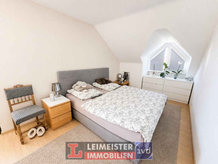Schlafzimmer Dachgeschosswohnung Mainaschaff