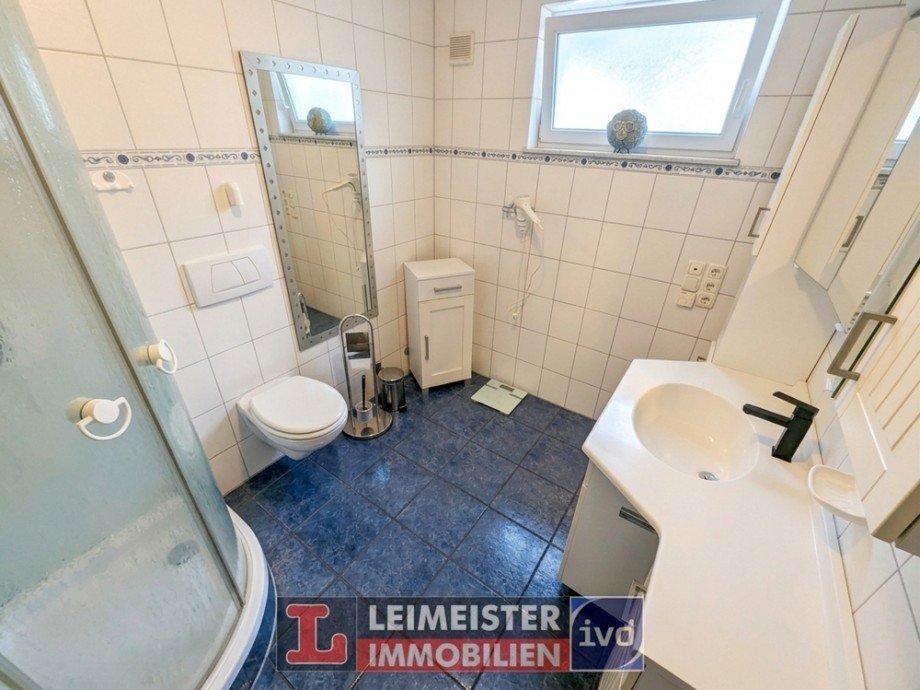 Badezimmer EG Zweifamilienhaus M�mbris
