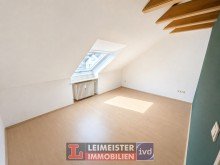 Schlafzimmer 3 Zimmer DG- Wohnung in Stockstadt