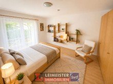 Schlafzimmer Direkt am Schloss und Mainufer - 2-Zimmer Wohnung mit Loggia und Blick auf den Kapuzinerplatz