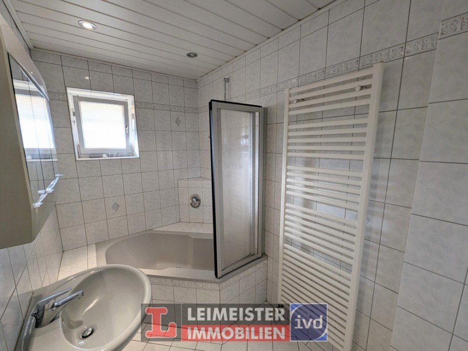 Bad-WC EG Zweifamilienhaus Stra�bessenbach