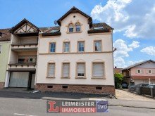 Au�enansicht ATTRAKTIV: Wohn- und Gesch�ftshaus in Haibach mit 4 Wohnungen und 1 Gewerbeeinheit