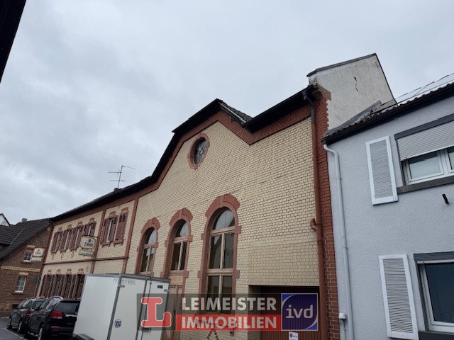 Au�en Mehrfamilienhaus Gro�ostheim