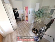 Flur 1. OG Haush�lfte AUCH EINZELN ZU KAUFEN! 
3-FAMILIENHAUS, EINFAMILIENHAUS, SCHEUNE, GARAGE, HOF, 7000m2 Wiese/Koppel