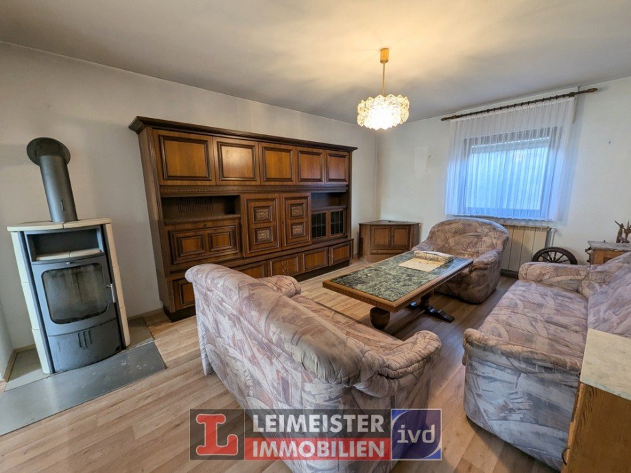 Wohnbereich EG Zweifamilienhaus Stra�bessenbach
