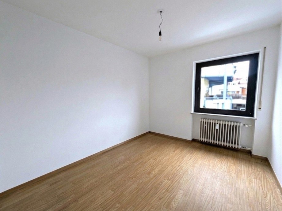 Zimmer EG Zweifamilienhaus H�sbach