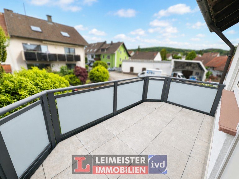 Balkon Aschaffenburg Etagenwohnung Helle 3-Zimmer-Wohnung mit BALKON und GARAGE in beliebter Wohnlage von Aschaffenburg-Schweinheim