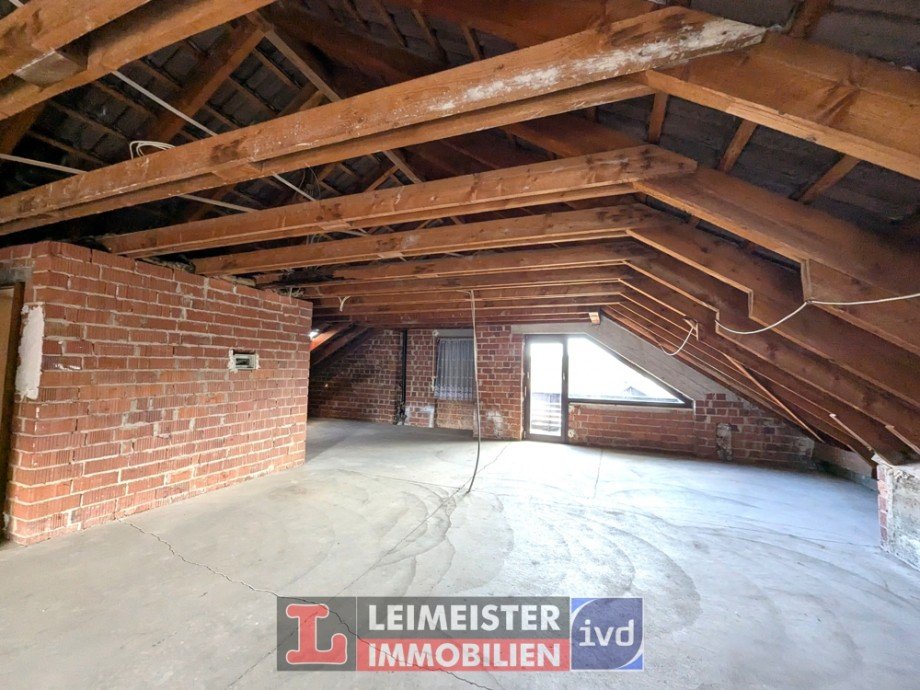 DG Zweifamilienhaus H�sbach