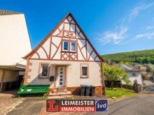 Au�enansicht EFH im Fachwerkstil mit gro�em Ausbaupotenzial und Schuppen in R�denau