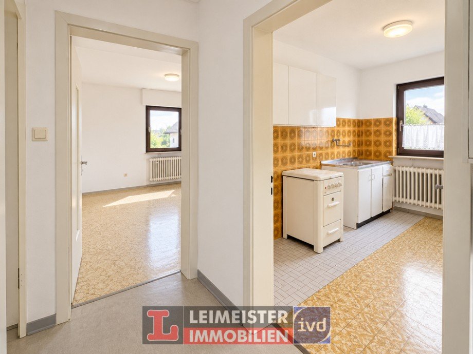 K�che/ Durchgang OG Zweifamilienhaus Stra�bessenbach