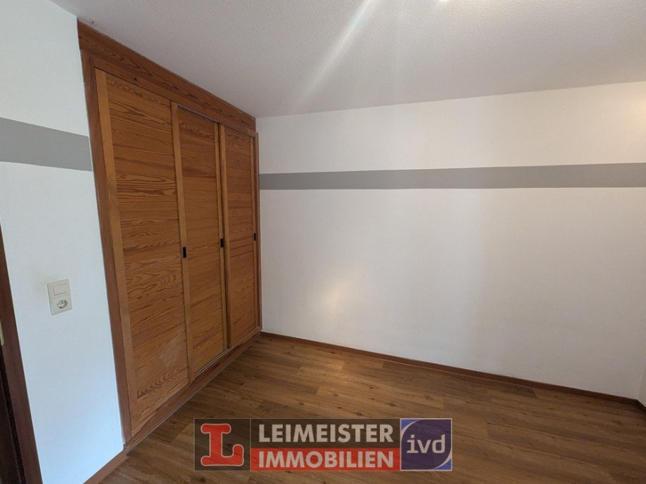 Kleiderschrank Erdgeschosswohnung Aschaffenburg