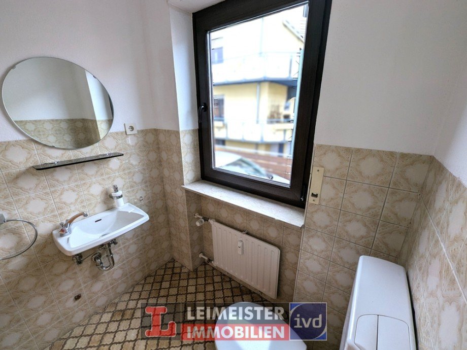 G�ste WC im EG Zweifamilienhaus H�sbach