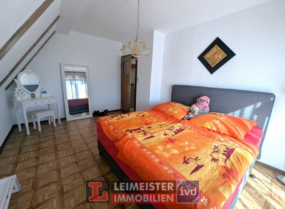 Schlafzimmer OG Einfamilienhaus Sulzbach am Main