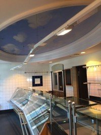 Bild (a9da69615a84fdd8c09b0bf53ab4536b): Top Laden mit Schaufenster und Lager (EHEMALIGE METZGEREI) ganz zentral in Mainaschaff - sofort frei