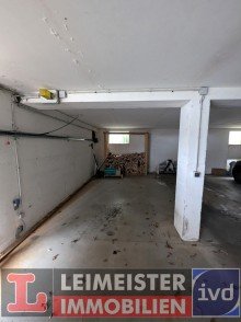 Garagenstellplatz F�r Anleger! Vermietete Erdgeschoss Eigentumswohnung in ruhiger Lage mit Terrasse, 2 Garage & 2 Kellern