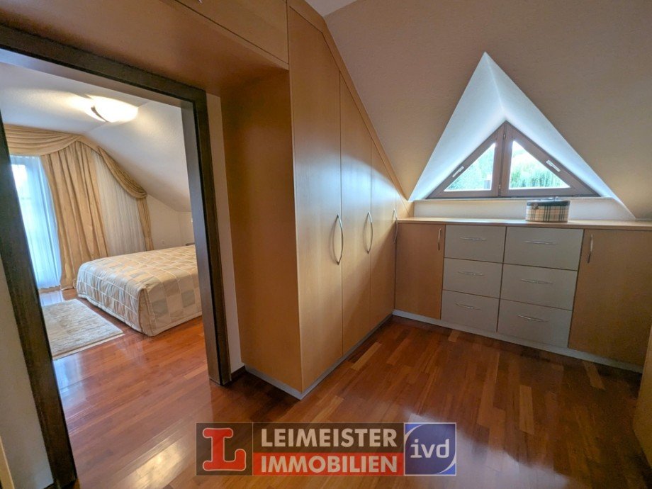 Ankleidezimmer/Schlafzimmmer DG Doppelhaush�lfte H�sbach / Rottenberg