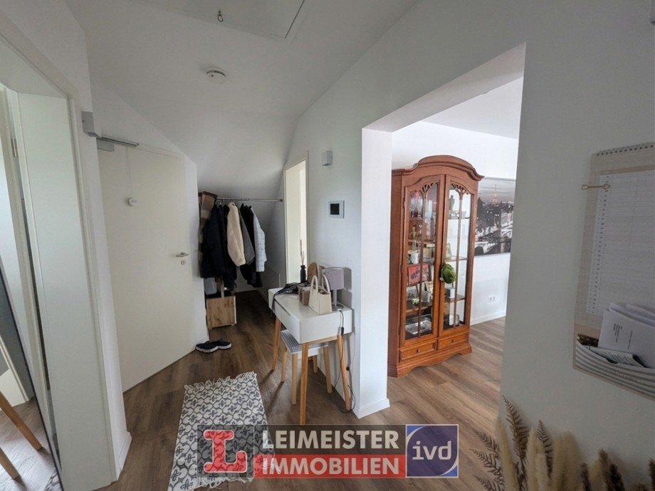 Flur Dachgeschosswohnung Gr�nmorsbach