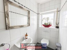 G�ste-WC EG Neu im Angebot! Tolles Einfamilienhaus, 2 Balkone, Terrasse,  Garage im sch�nen Hofstetten!