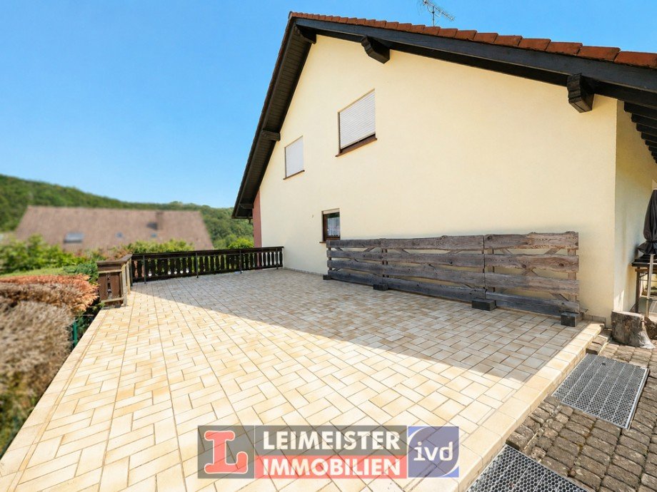 Terrassenplatz Einfamilienhaus Krombach