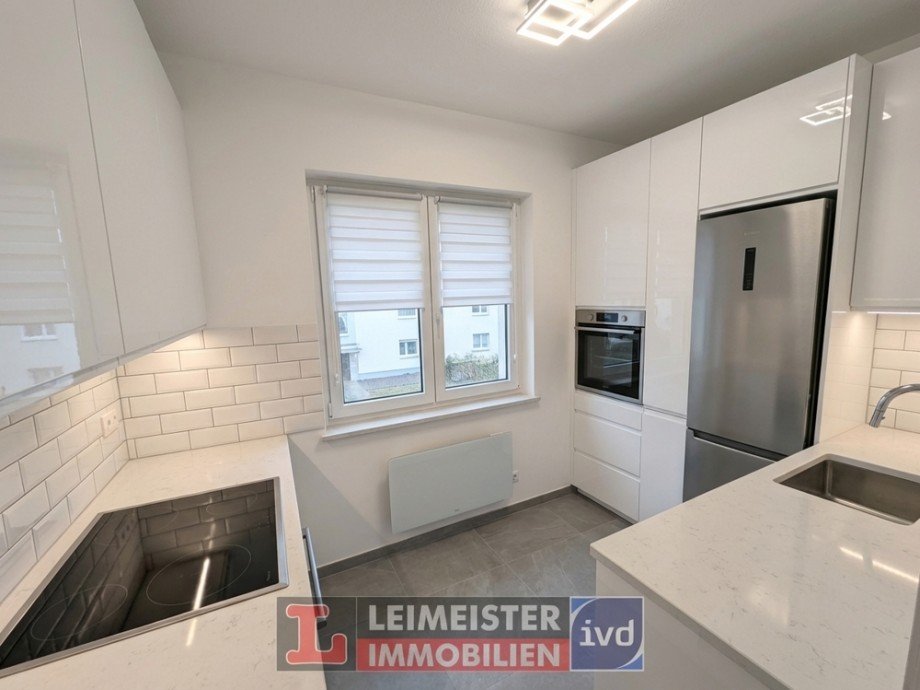 K�che 1.OG (KI-generiert eingerichtet) Zweifamilienhaus H�sbach