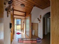 Bild (e86051419b6a71d3b579fcee99e74c71): Zweifamilienhaus mit Garten & Garagen - viel Potenzial in Stra�bessenbach, ideal f�r Handwerker