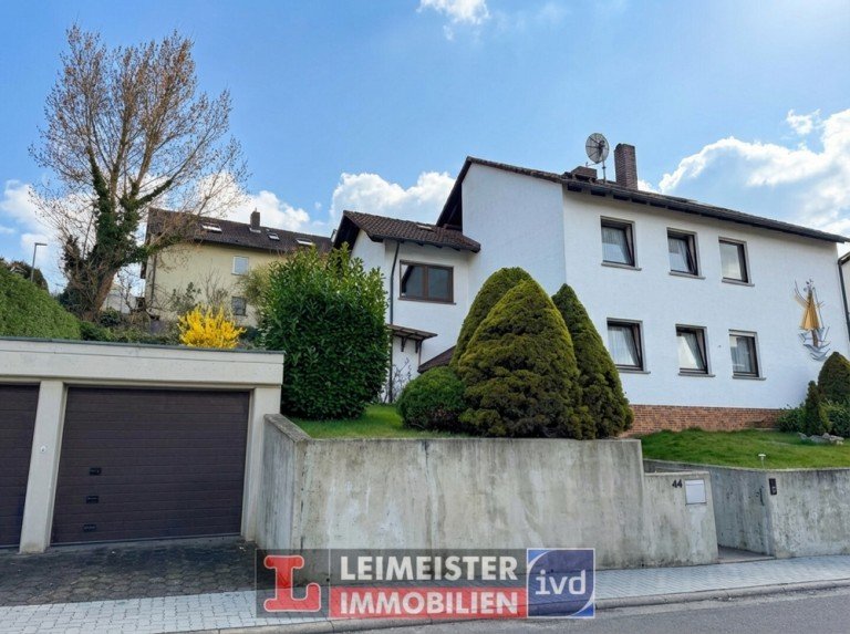 Au�enansicht Geb�ude Sulzbach am Main Einfamilienhaus NEUER PREIS - Traumhaftes Zuhause f�r die ganze Familie. 2 Ebenen und Dachausbau, 3 Garagen!